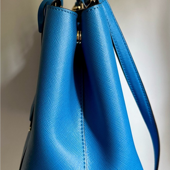 Michael Kors Tote/Shoulder Purse - Picture 5 of 14